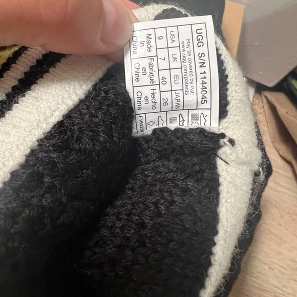 UGG Classic Sweater Letter Boot - Picture 6 of 7